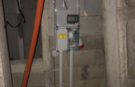 Einfacher Messpunkt an der Wand