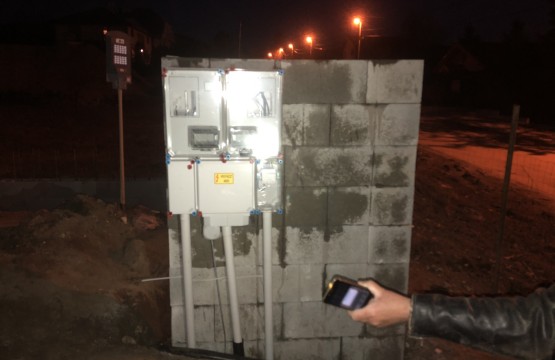 Falon dupla mérőhely