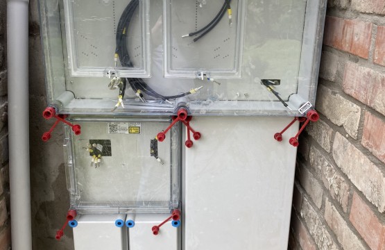 Double measuring point on the formwork wall